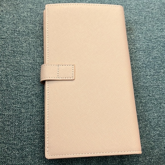 🆕 Sienna Olivia Leather Travel Wallet - Picture 5 of 6